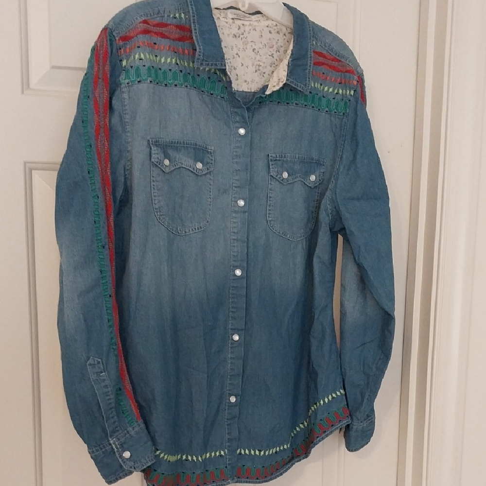 Tasha Polizzi Embroidered Denim Snap Front XL Chambry Western Shirt